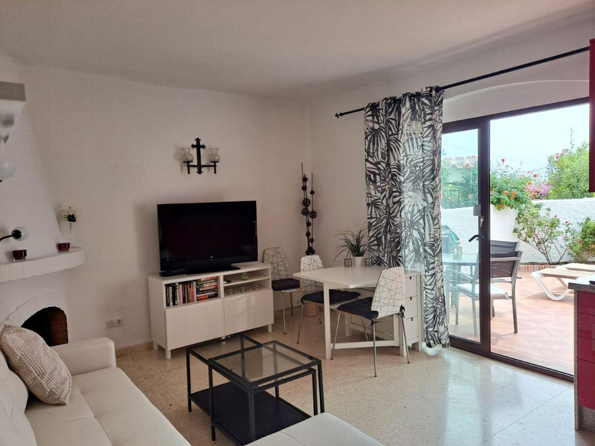 Pueblo 106A Menyber Apartment Nerja Bagian luar foto